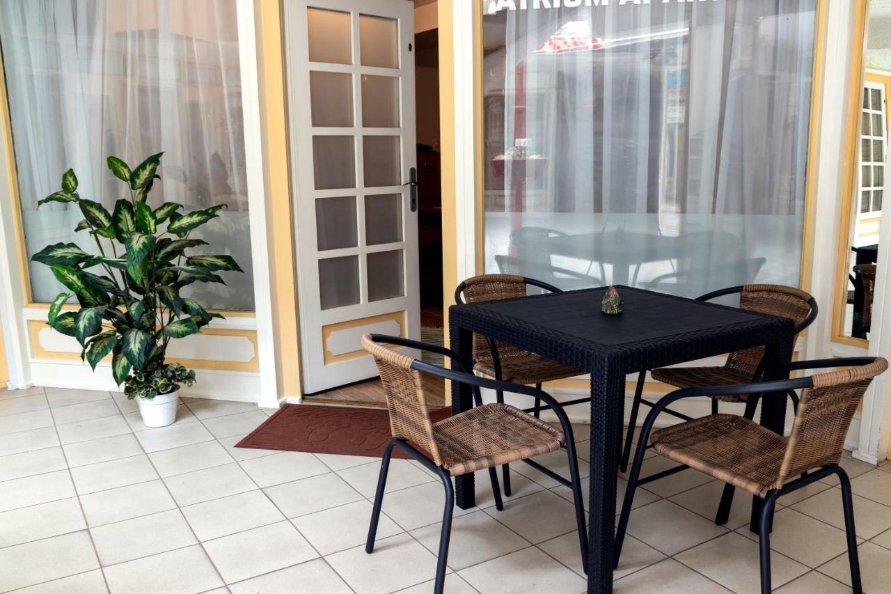케츨리 Basement Atrium Apartman 아파트 외부 사진
